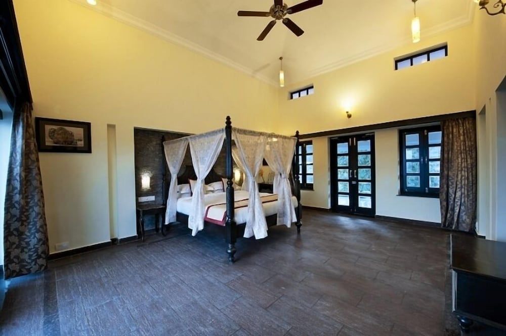 The Wild Retreat Deluxe Room, Valley View 6
