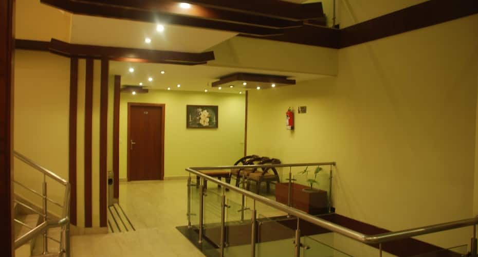 undefined Hotel Capri 9