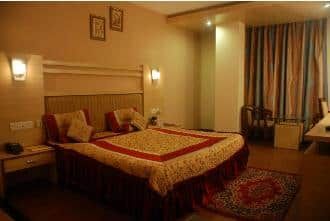 Hotel Capri Maharaja Suite