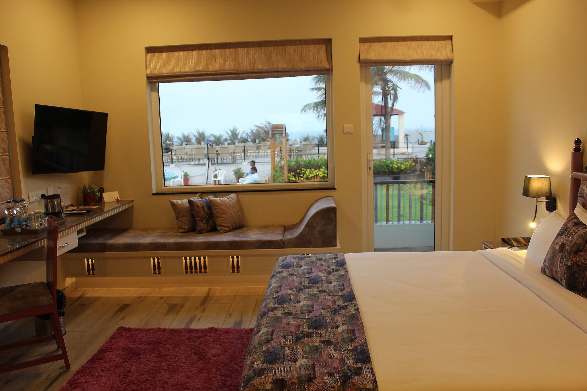 Palm Beach Hotel & Resort Art and Craft Premium Rooms 3