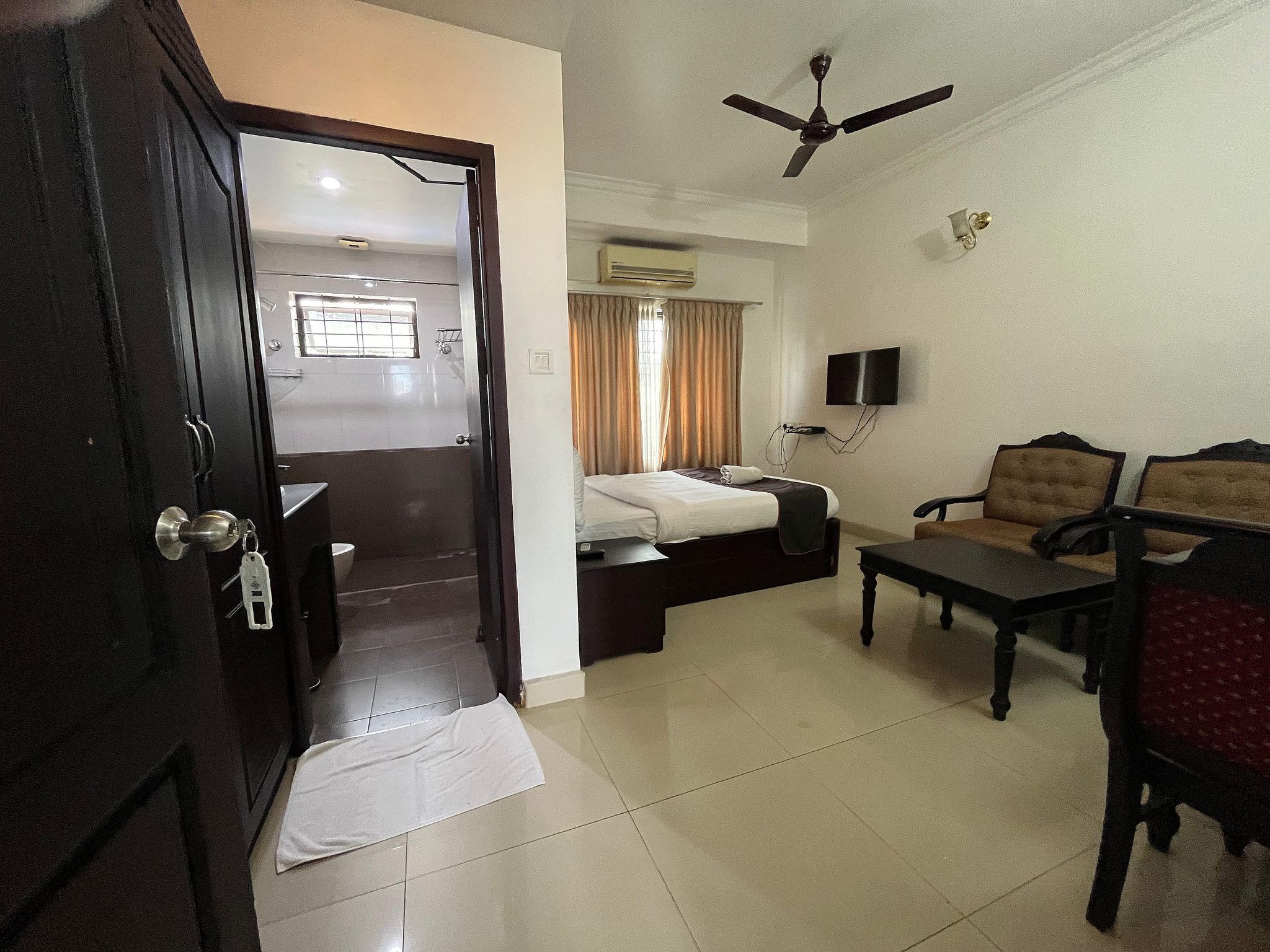 Standard Room Queen Bed