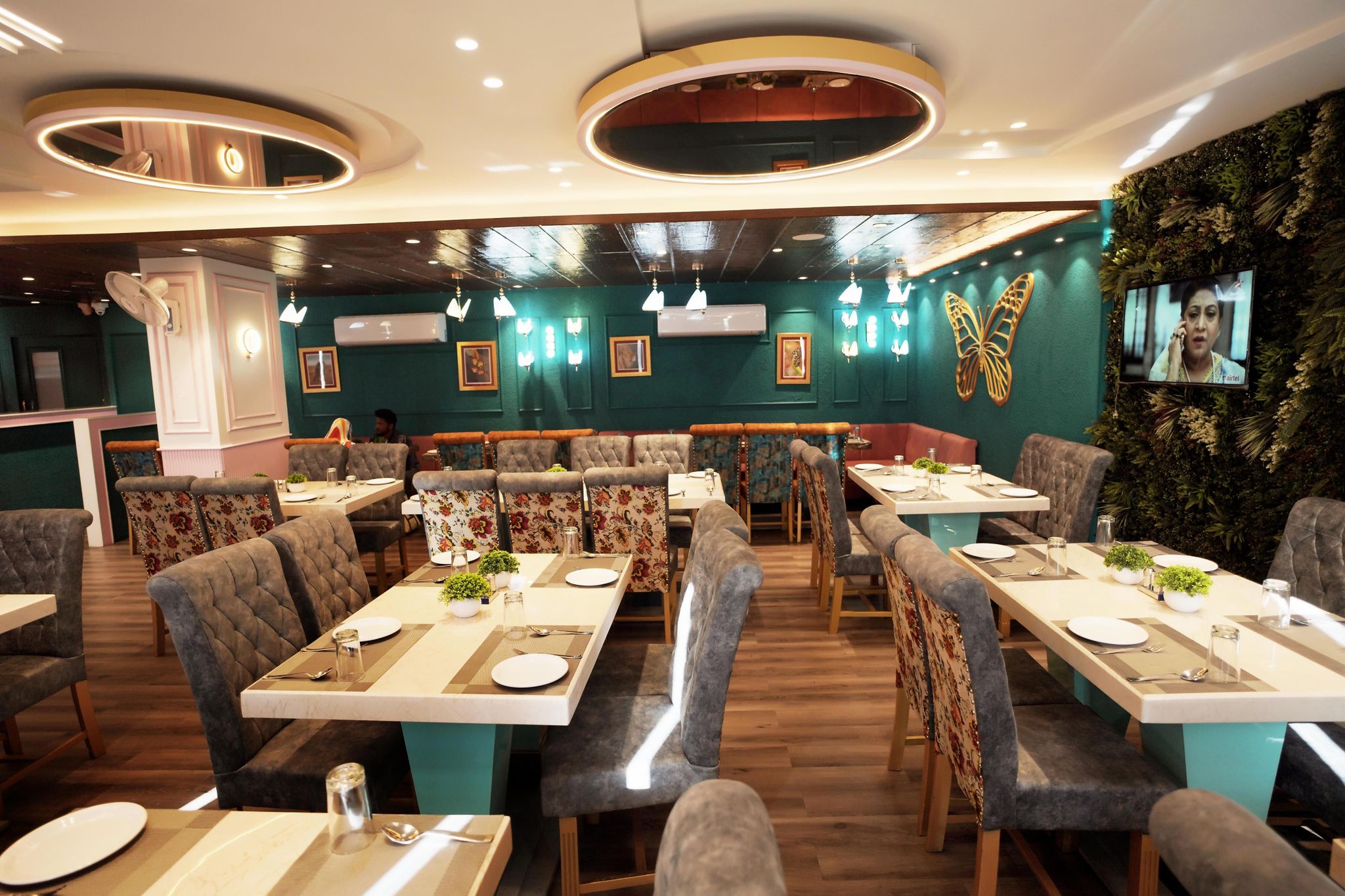 Food & Dining