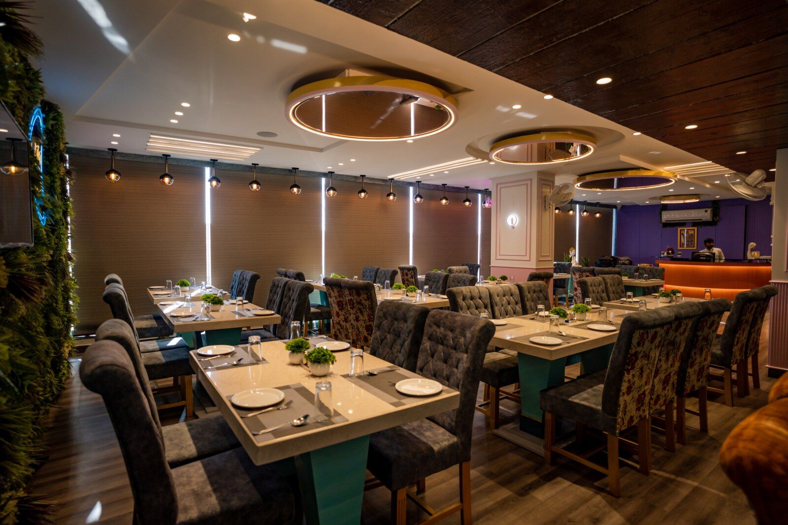 Food & Dining