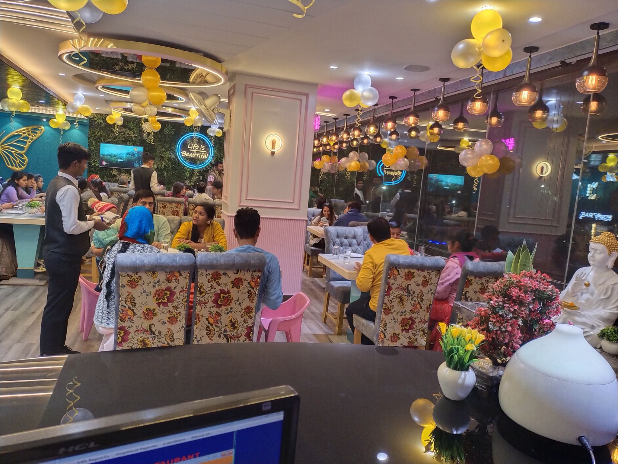 Food & Dining