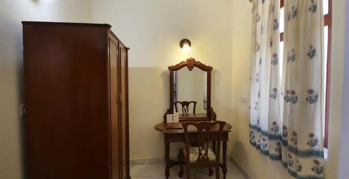 Amar Mahal DELUXE ROOM 7