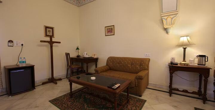 Amar Mahal DELUXE ROOM 6