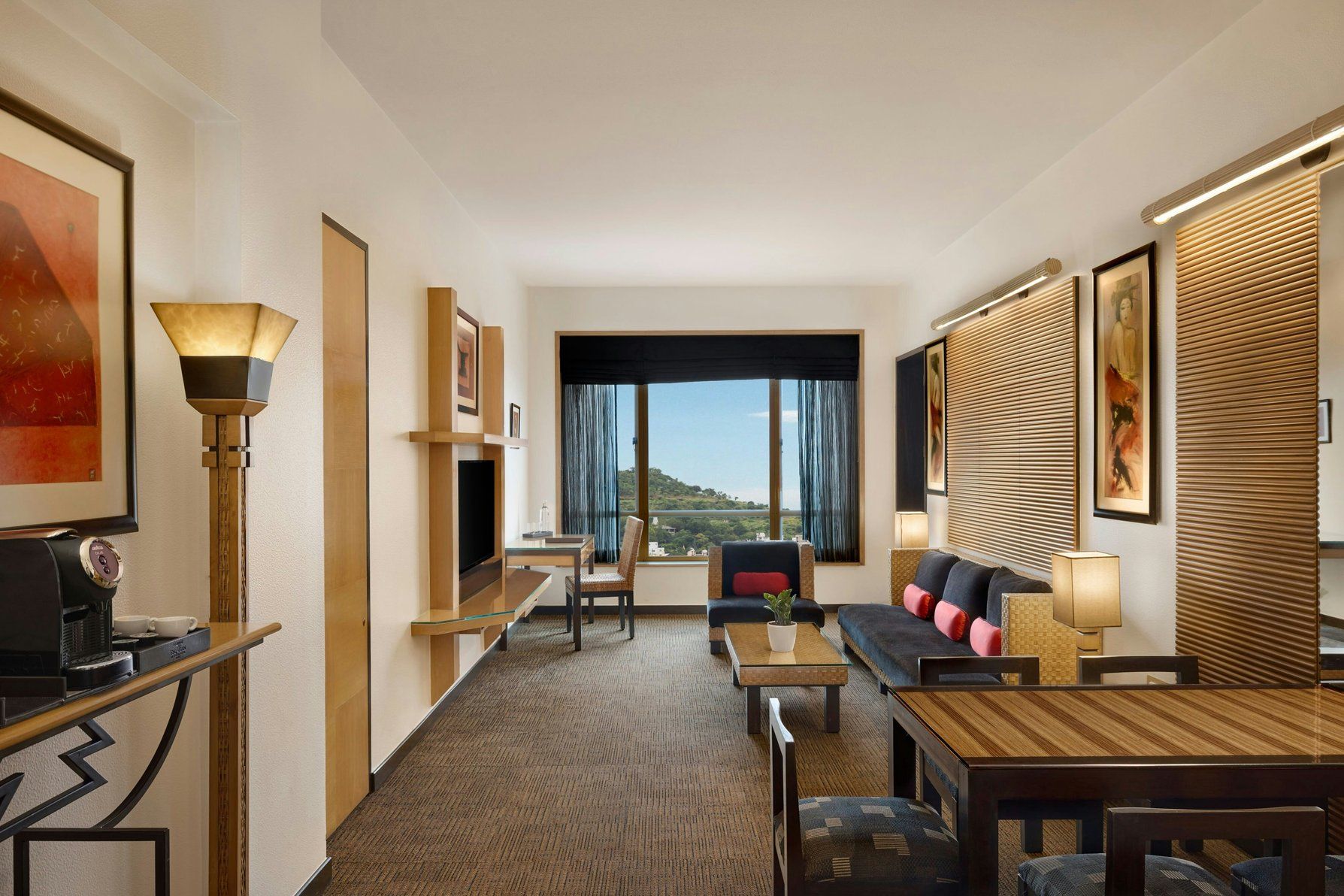 Hazel, Suite, 1 King, City view