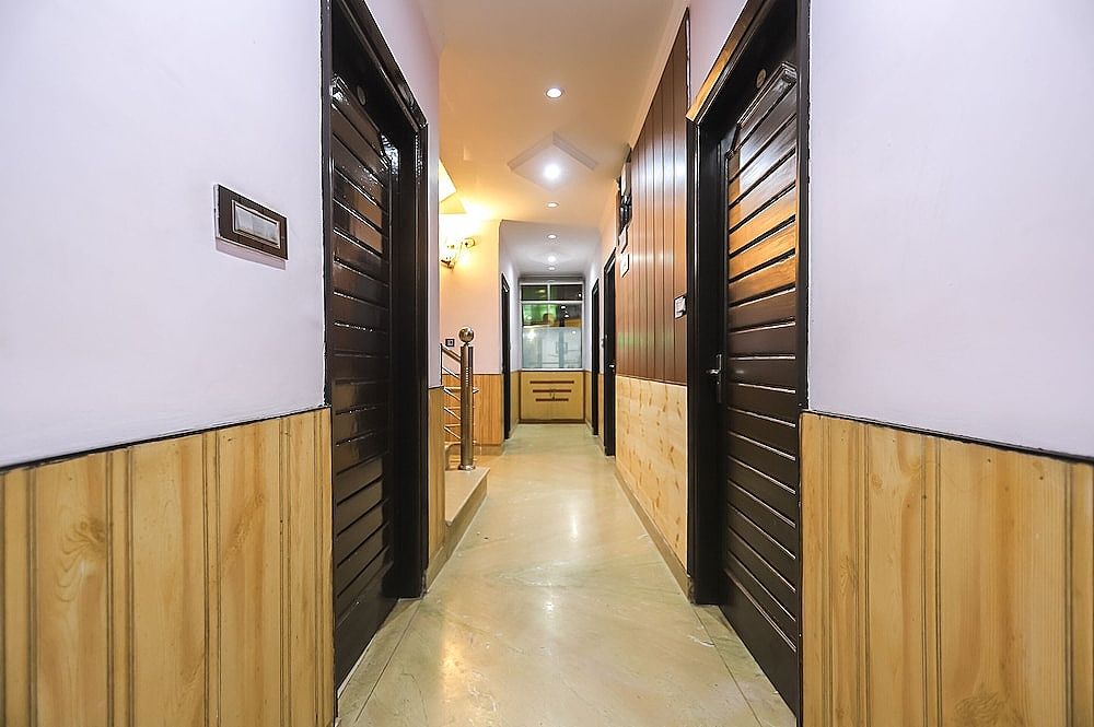 undefined Hotel Holiday Hill 3