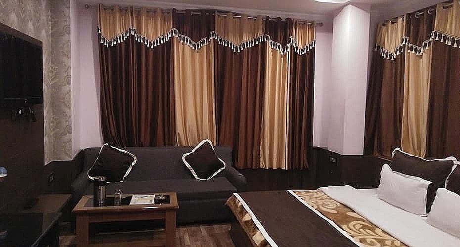 Cozy Room with balcony (non View)