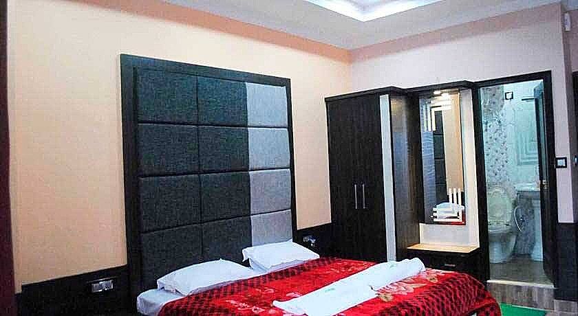 Hotel Holiday Hill Queen Room no balcony (Non-View)