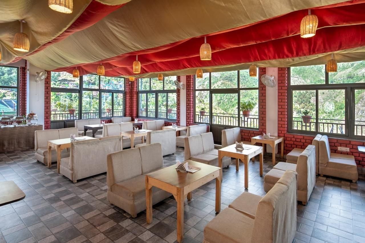 undefined Hotel Holiday Hill 4