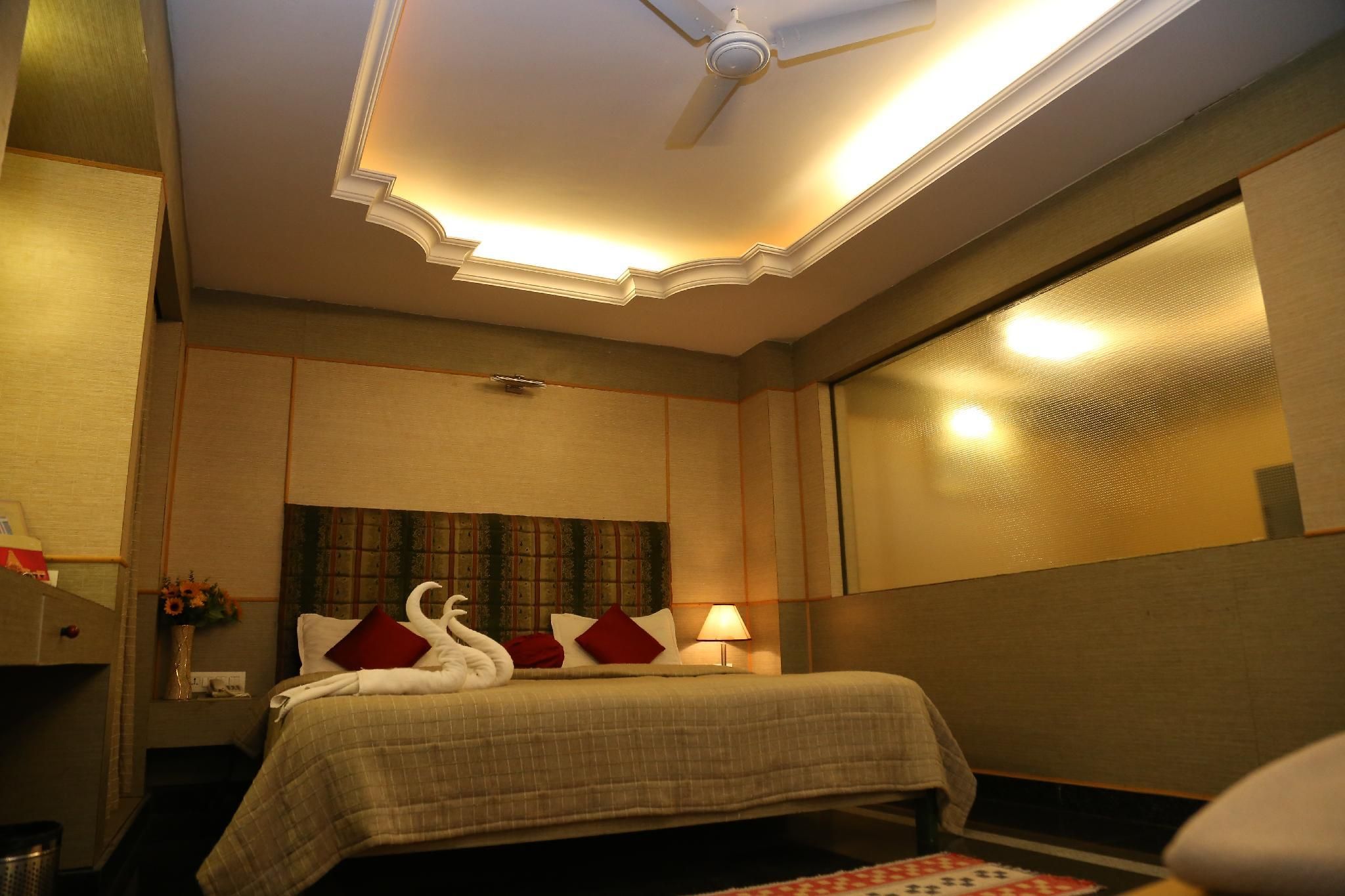 1 Bedroom Suite