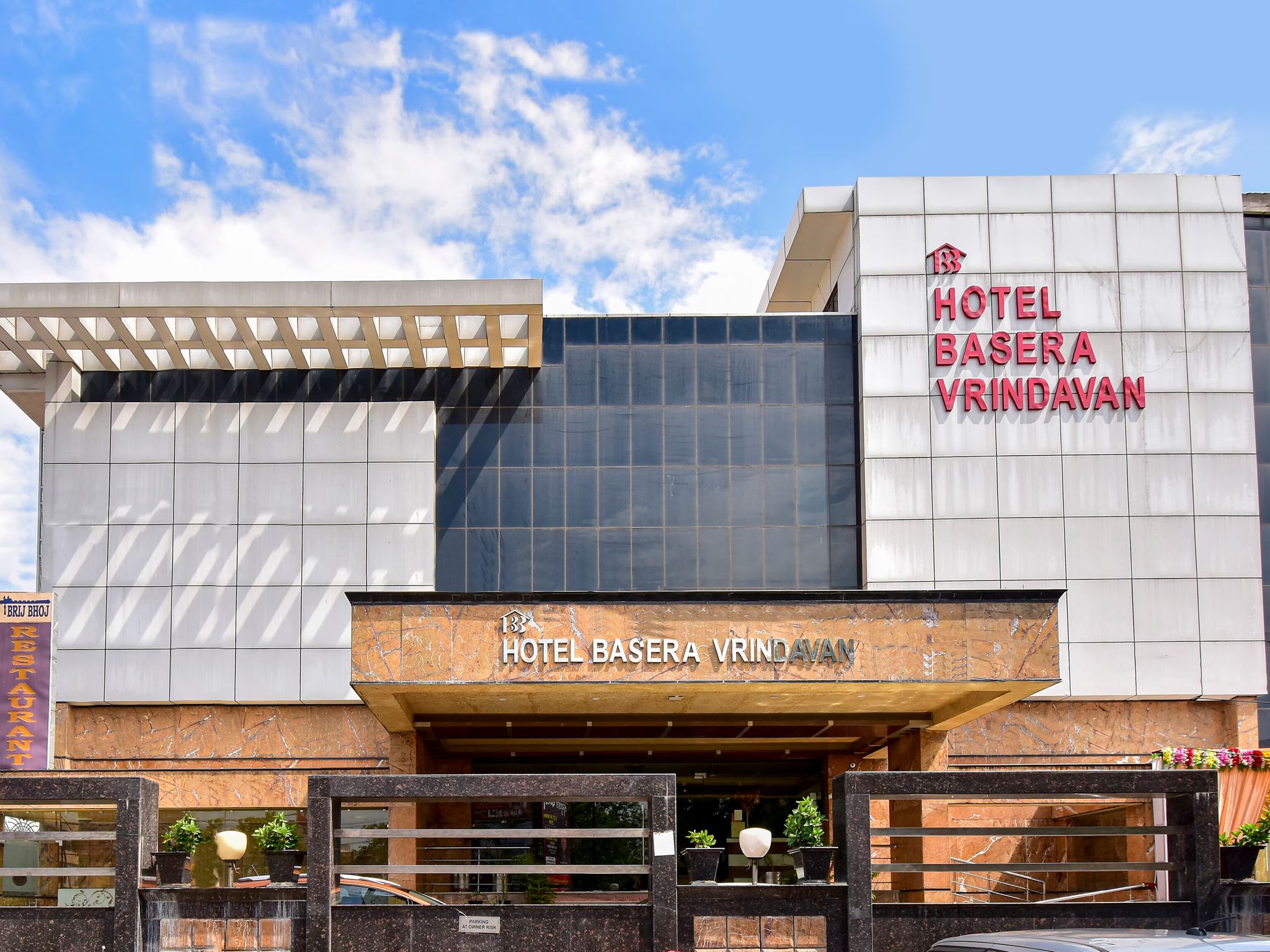 Hotel Basera vrindavan