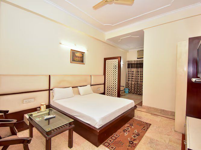 AC Executive Room