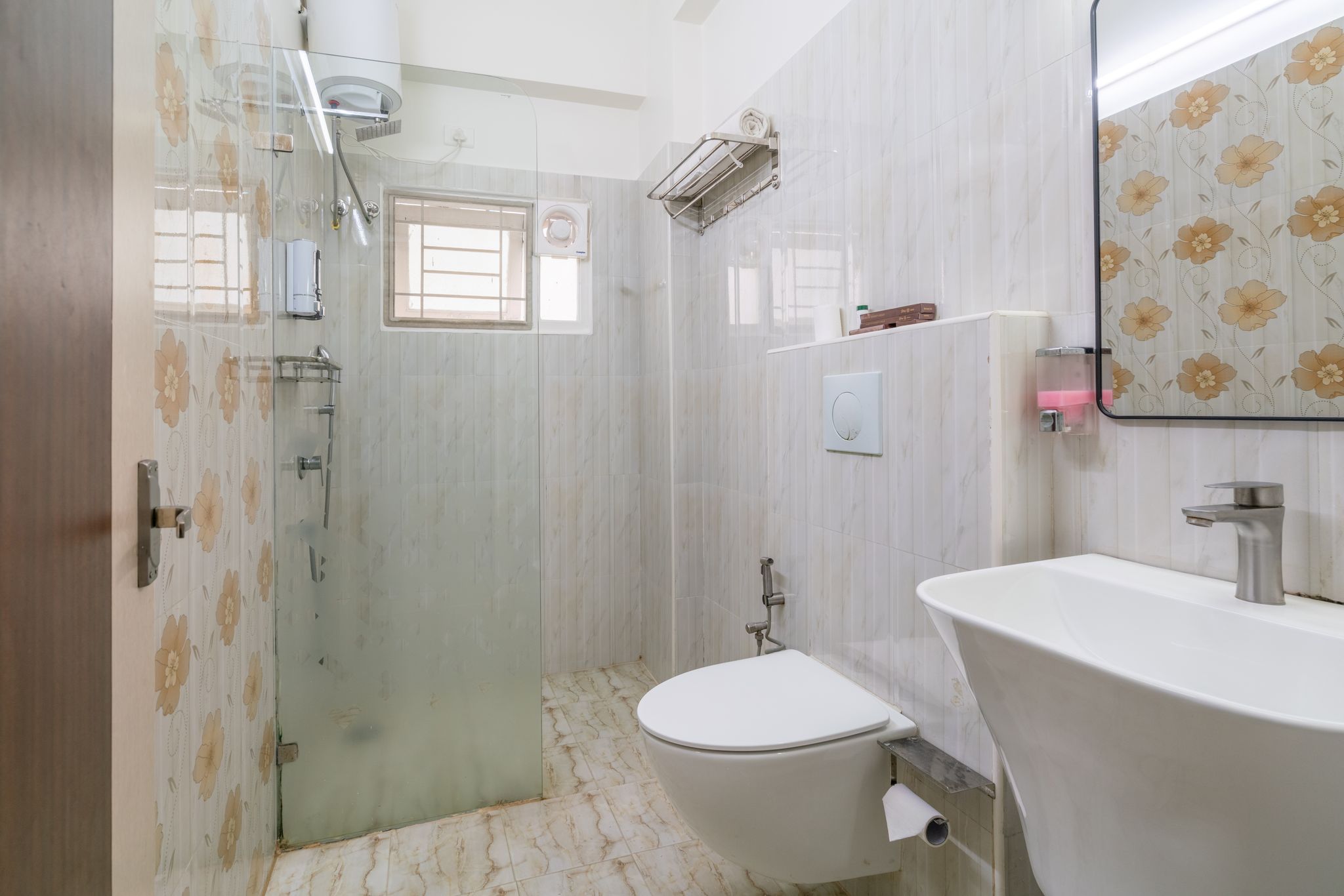 Hotel Serenity La Vista Deluxe Double Room 7