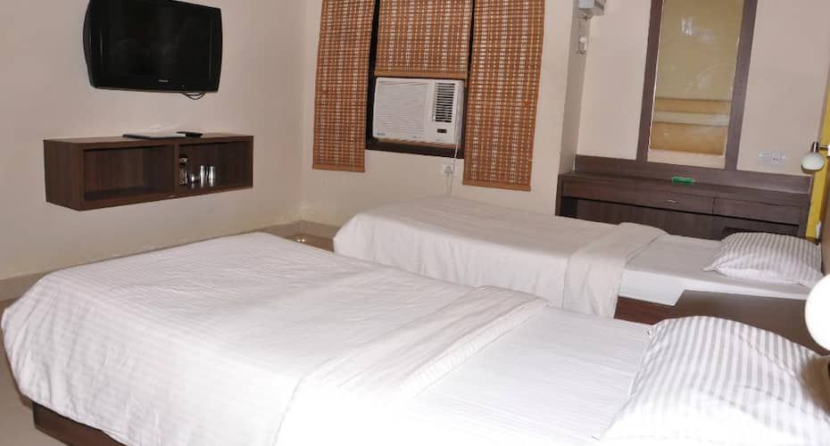 Sivamurugan Hotels Sivamurugan Super Saver 3