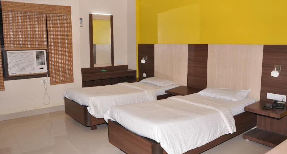 Sivamurugan Hotels Sivamurugan Super Saver