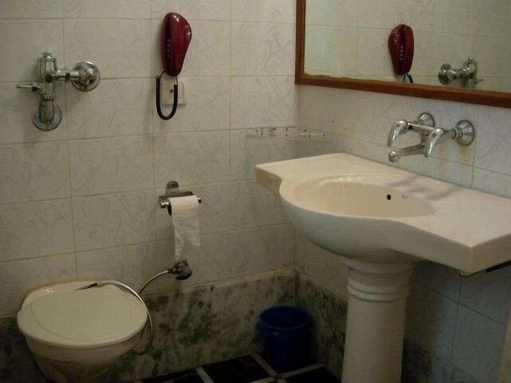 Hotel Ananda Krishna Van Deluxe Room 5