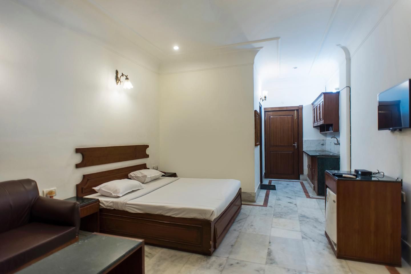 Hotel Ananda Krishna Van Deluxe Room 2