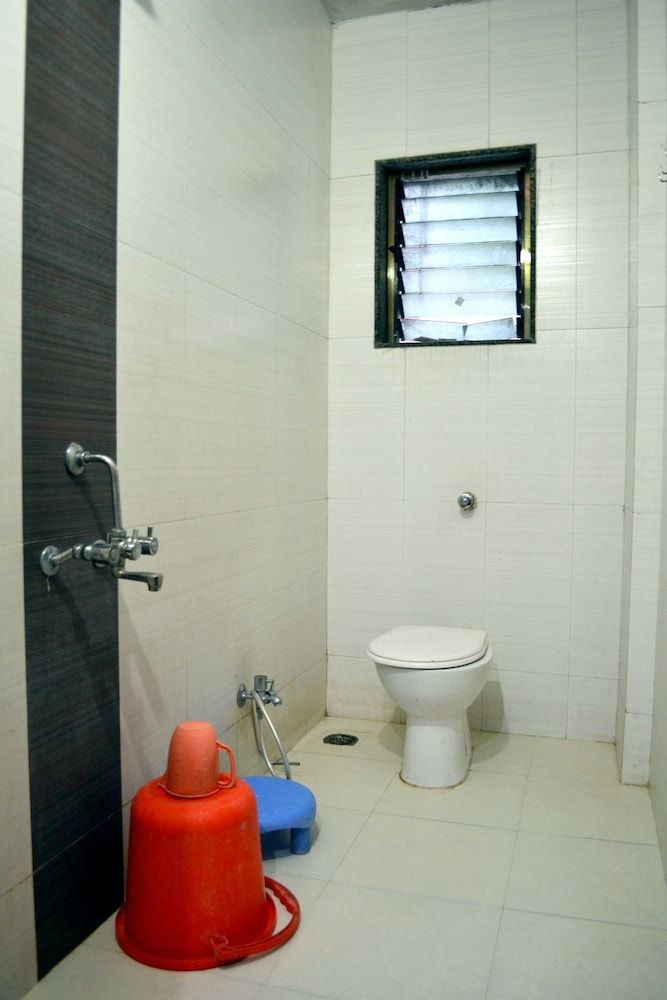 Hotel Sai Kamal Superior Double Room 7