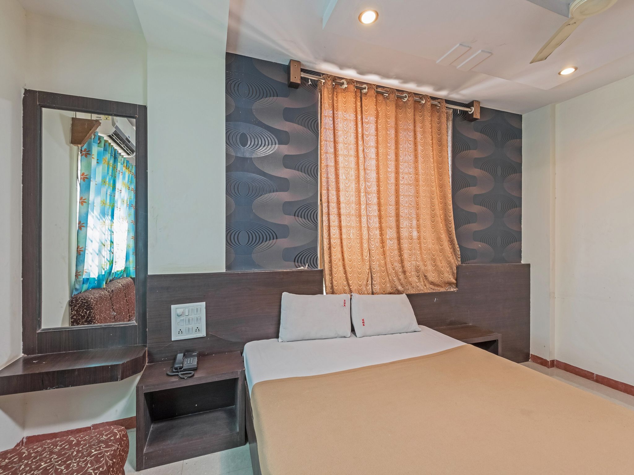 Hotel Sai Kamal Superior Double Room 5