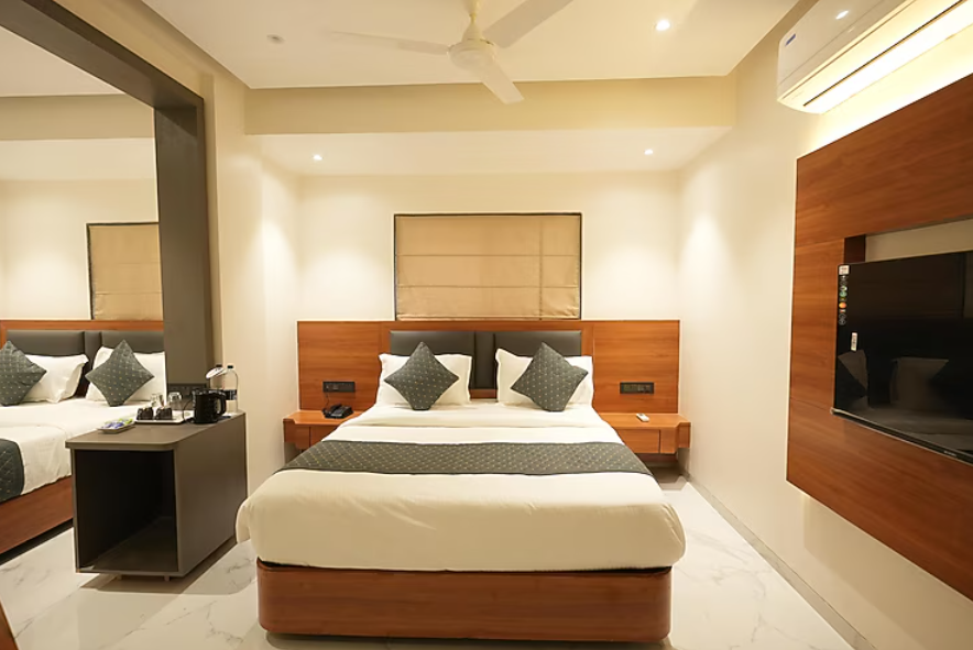 undefined Hotel Sai Kamal 4