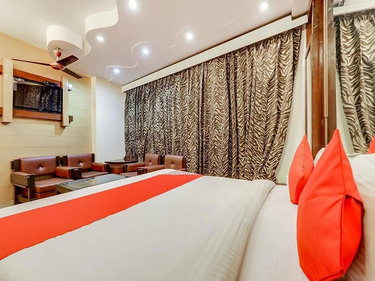 Hotel Maharaja Castle Deluxe Double Room with Two Double Beds 2