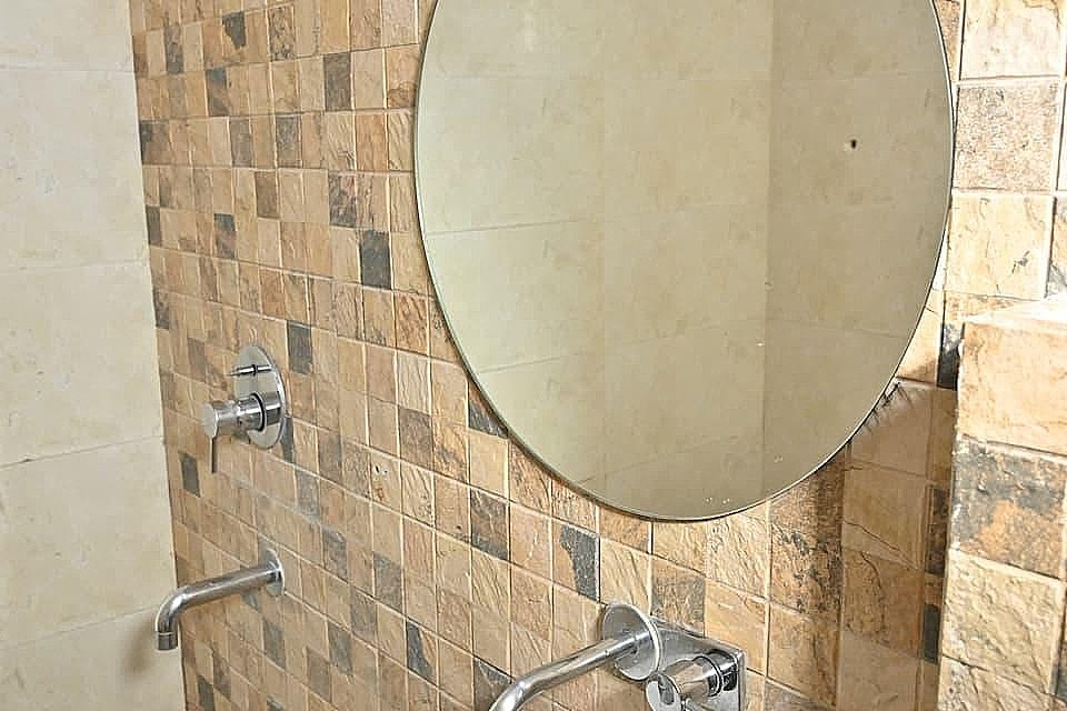 Hotel Pearl Deluxe Room 9