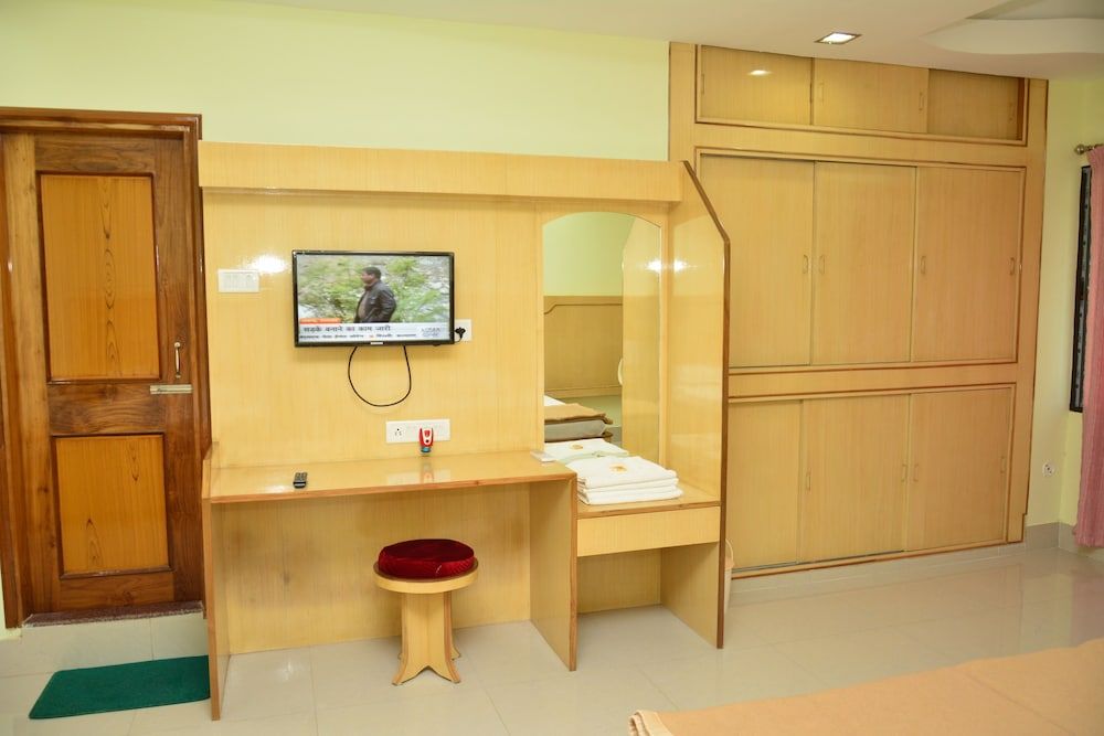 Hotel Relax Deluxe Room, City View 10