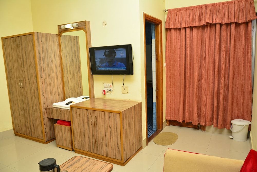 Hotel Relax Deluxe Room, City View 9