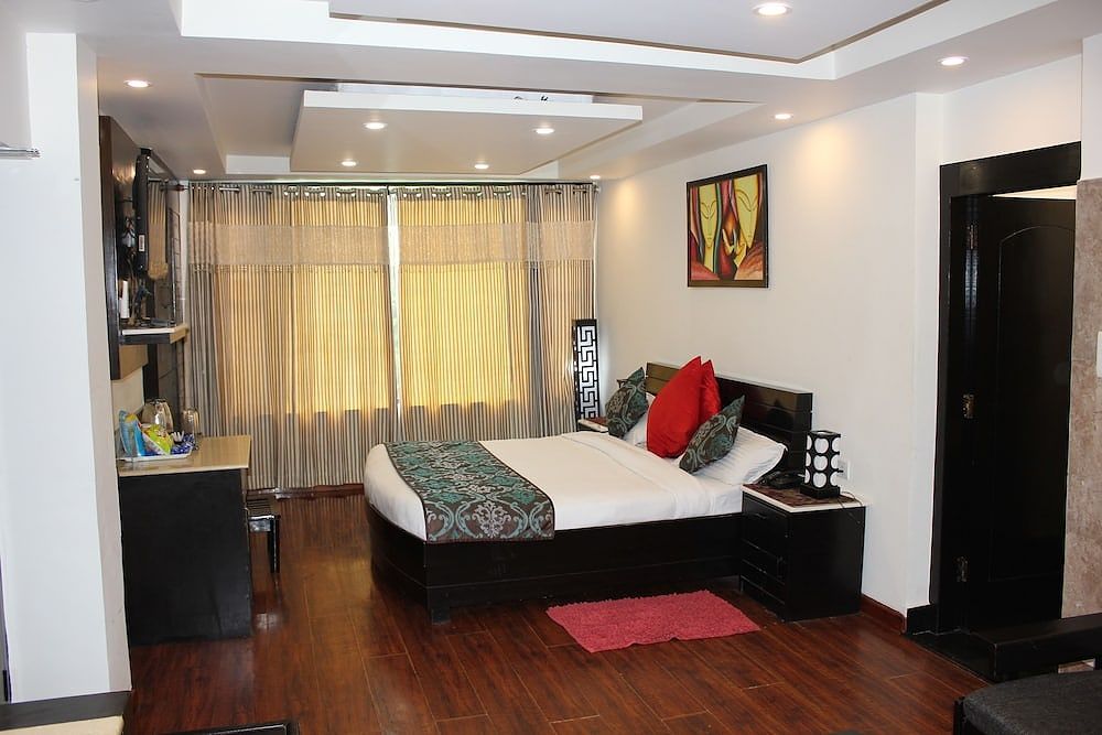 Hotel Jungle Hut Deluxe Room 2