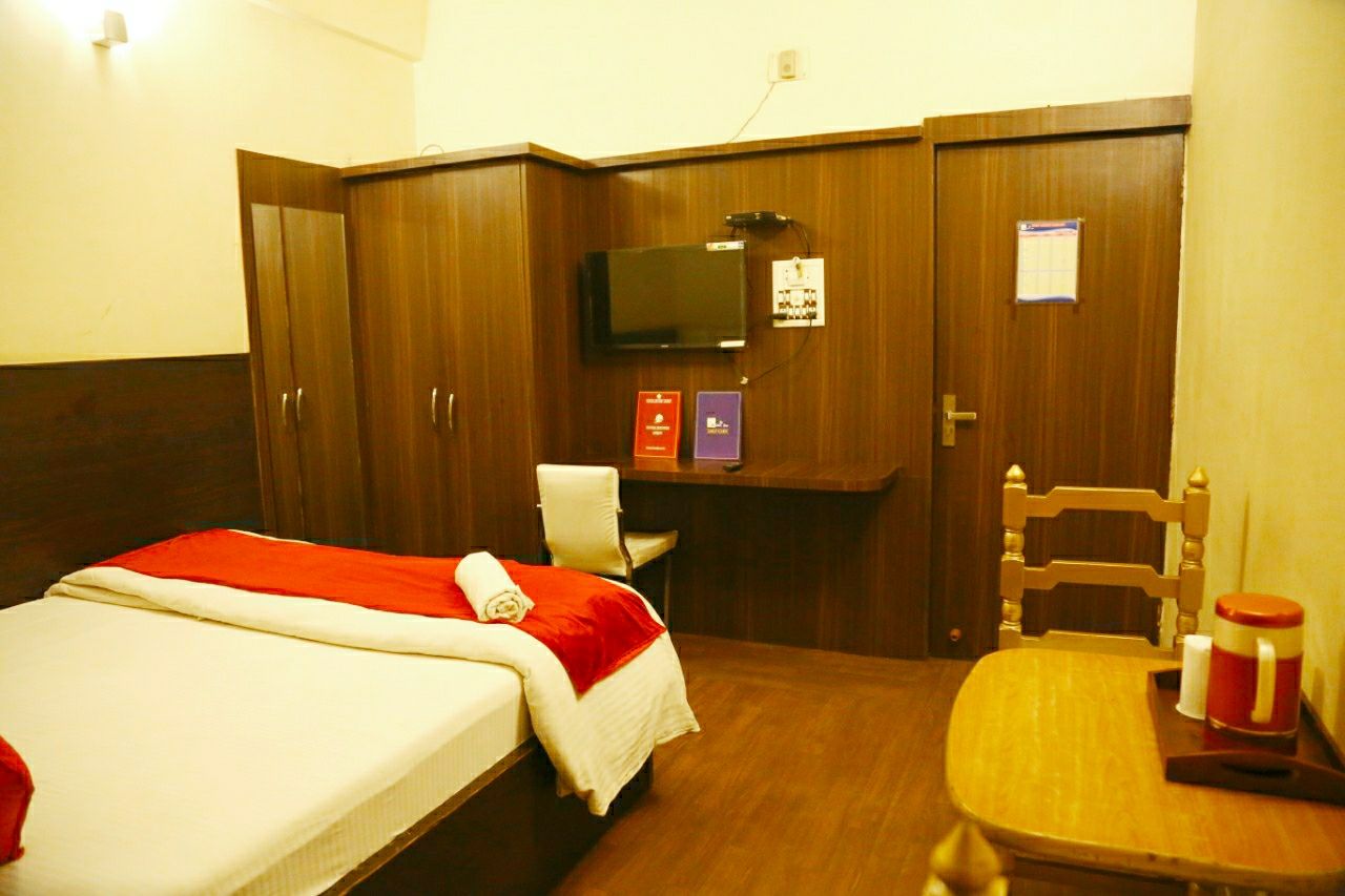Executive AC Room