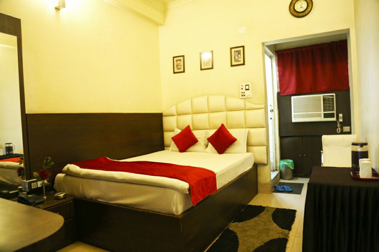 Deluxe AC Room