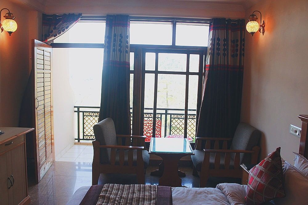 Hotel Asian Plaza - Mcleodganj Deluxe Room, 1 Queen Bed, Smoking, Mountain View 10