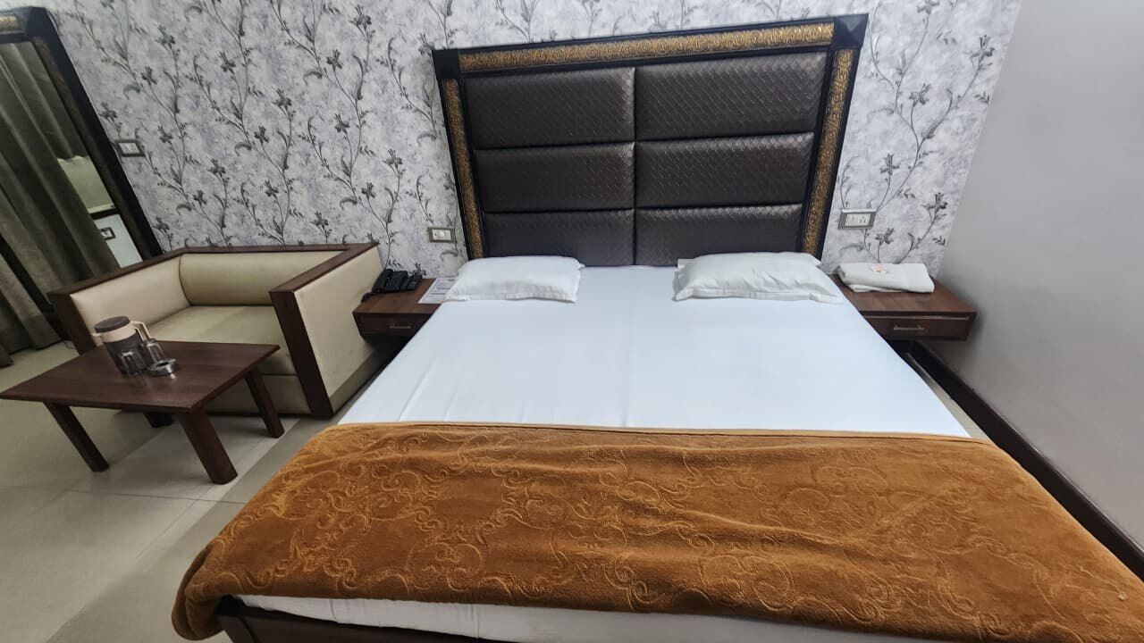 undefined Hotel President 4