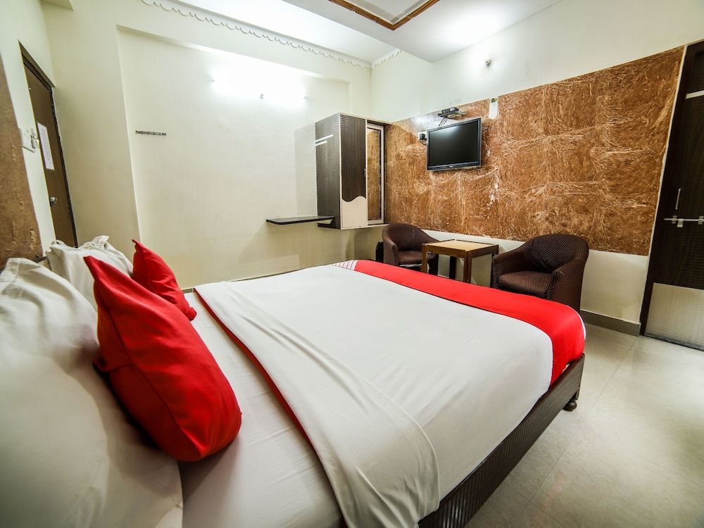 undefined OYO 14816 Hotel Omni 3