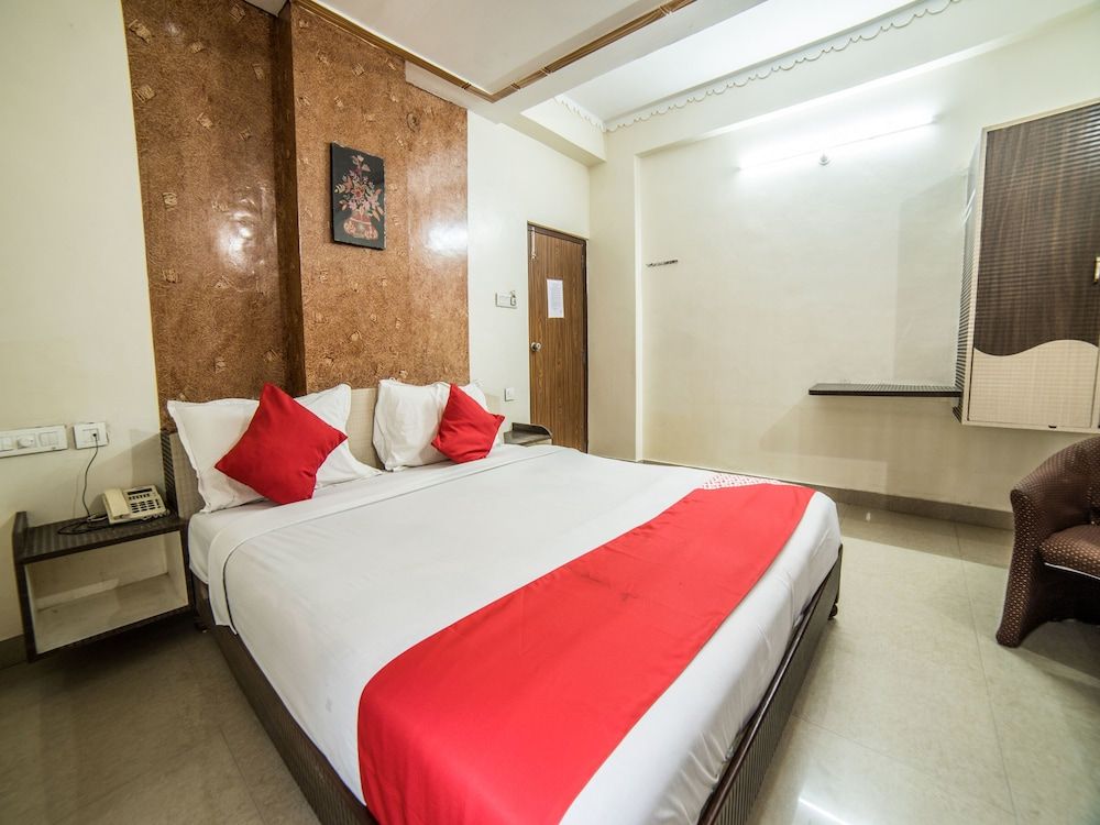 undefined OYO 14816 Hotel Omni 4