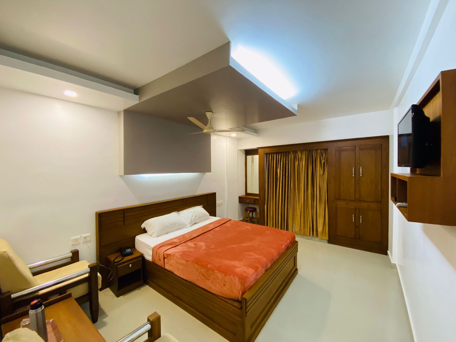 Hotel Madikeri Heritage Comfort Room Non AC 4