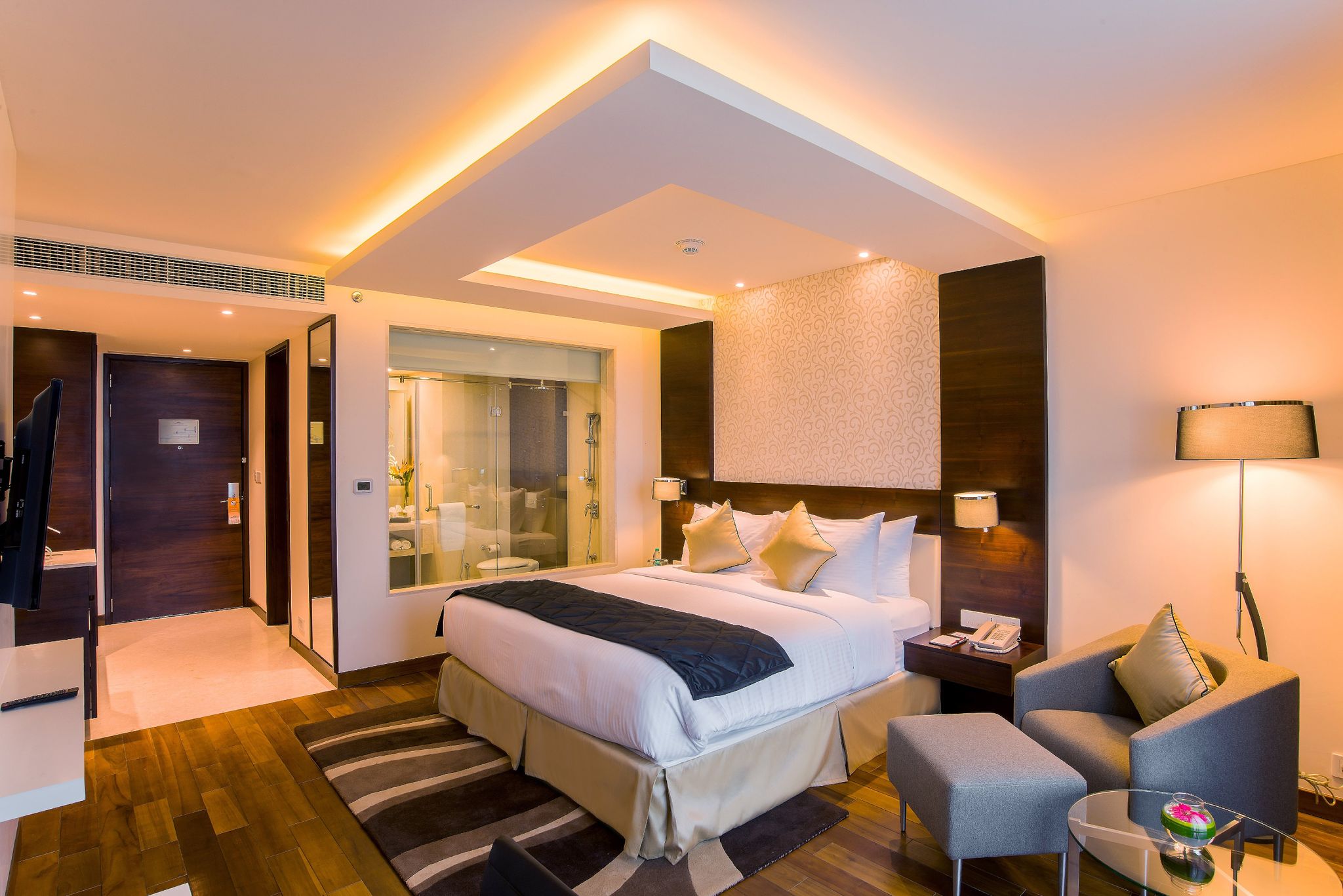1 King Bed, Efficiency, Non-Smoking