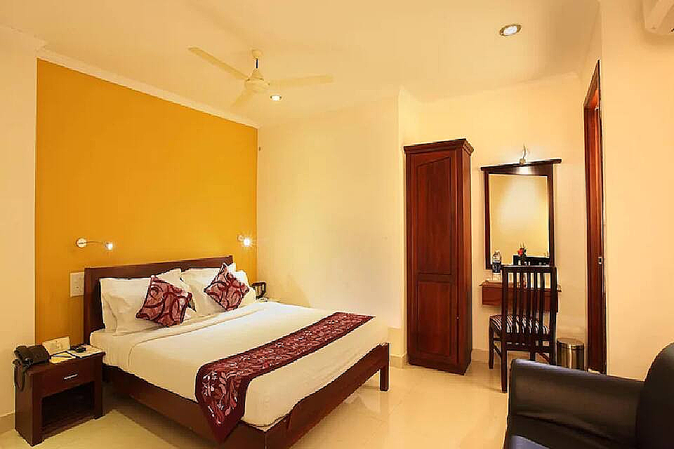 Deluxe Room AC