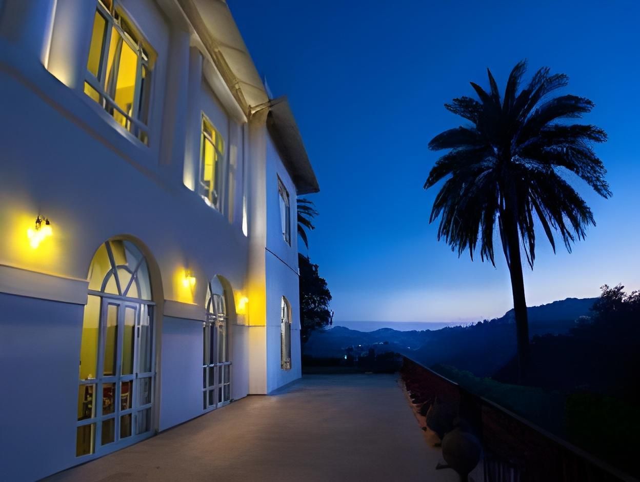 The Altus - A Luxury Homestay 