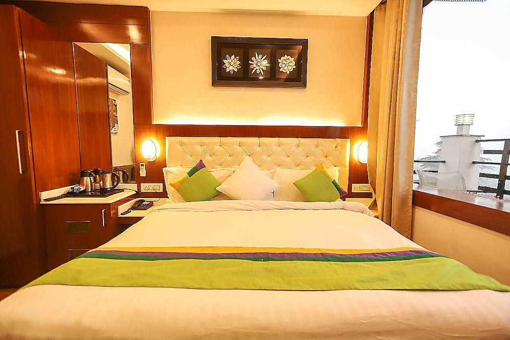 Lavish Inn Super Deluxe Room 2