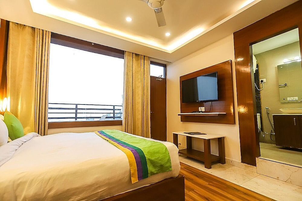 Lavish Inn Super Deluxe Room 9