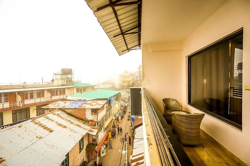 Lavish Inn Super Deluxe Room 11