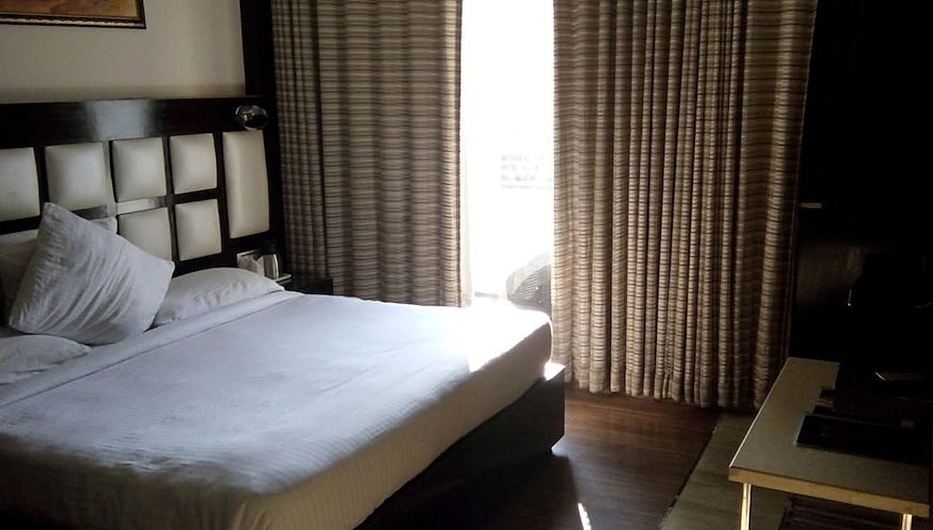 Lavish Inn Super Deluxe Room 5