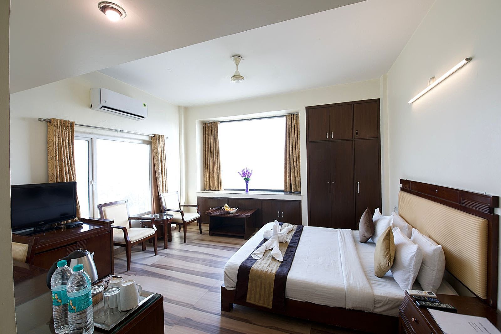 undefined Hotel Orange Pie 9