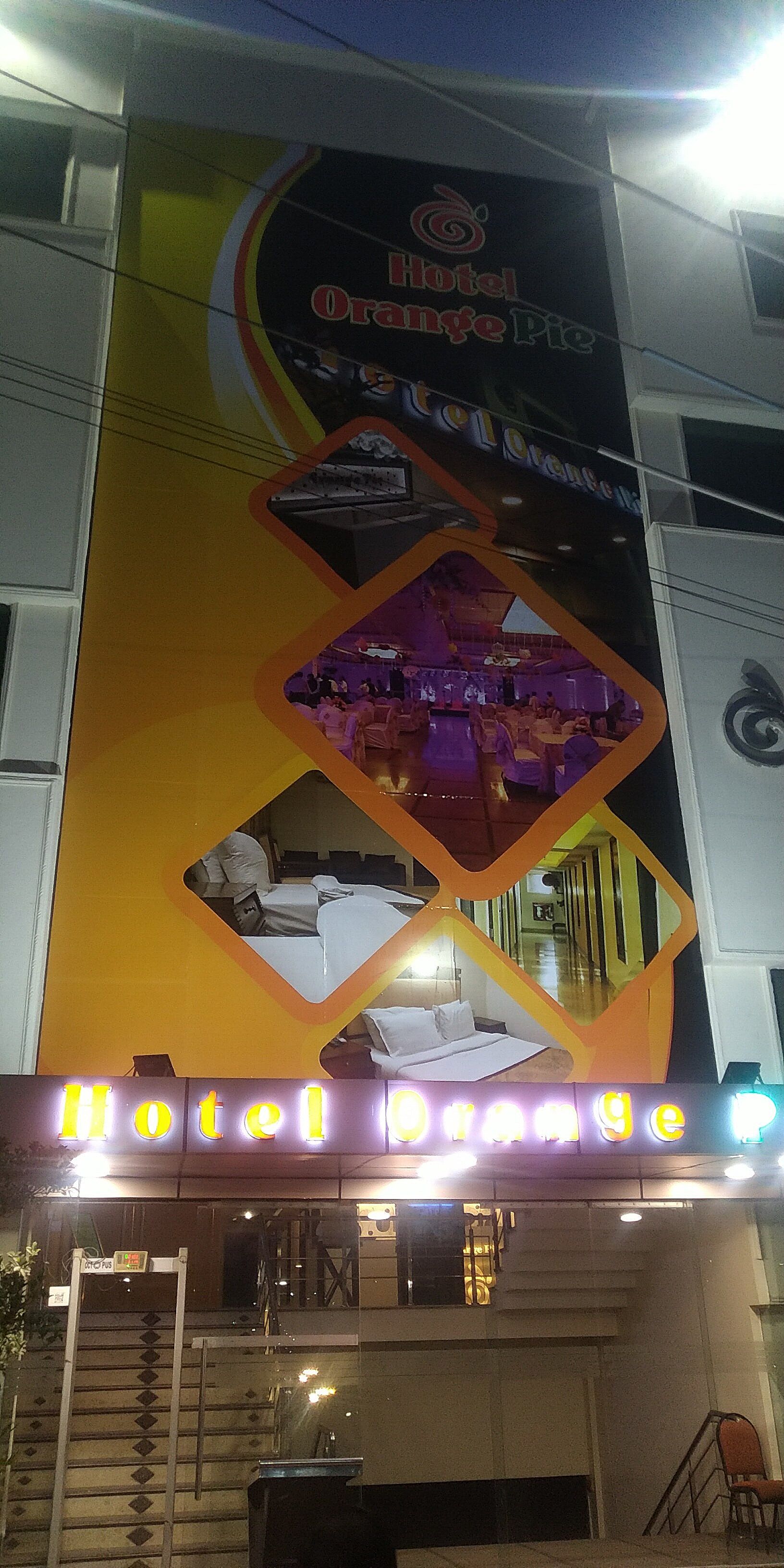 undefined Hotel Orange Pie 7