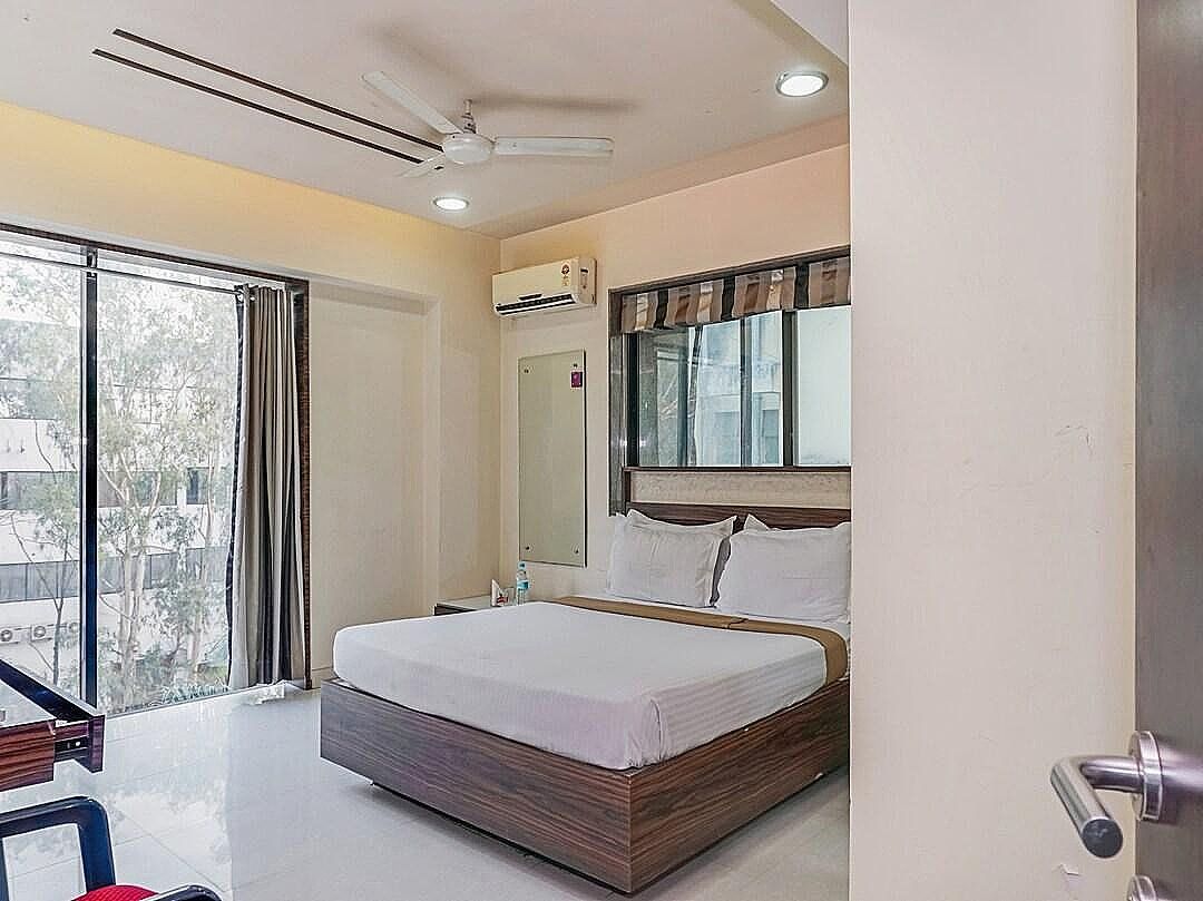 Deluxe AC Room (Guest Age Should Be 20 Years & Above)