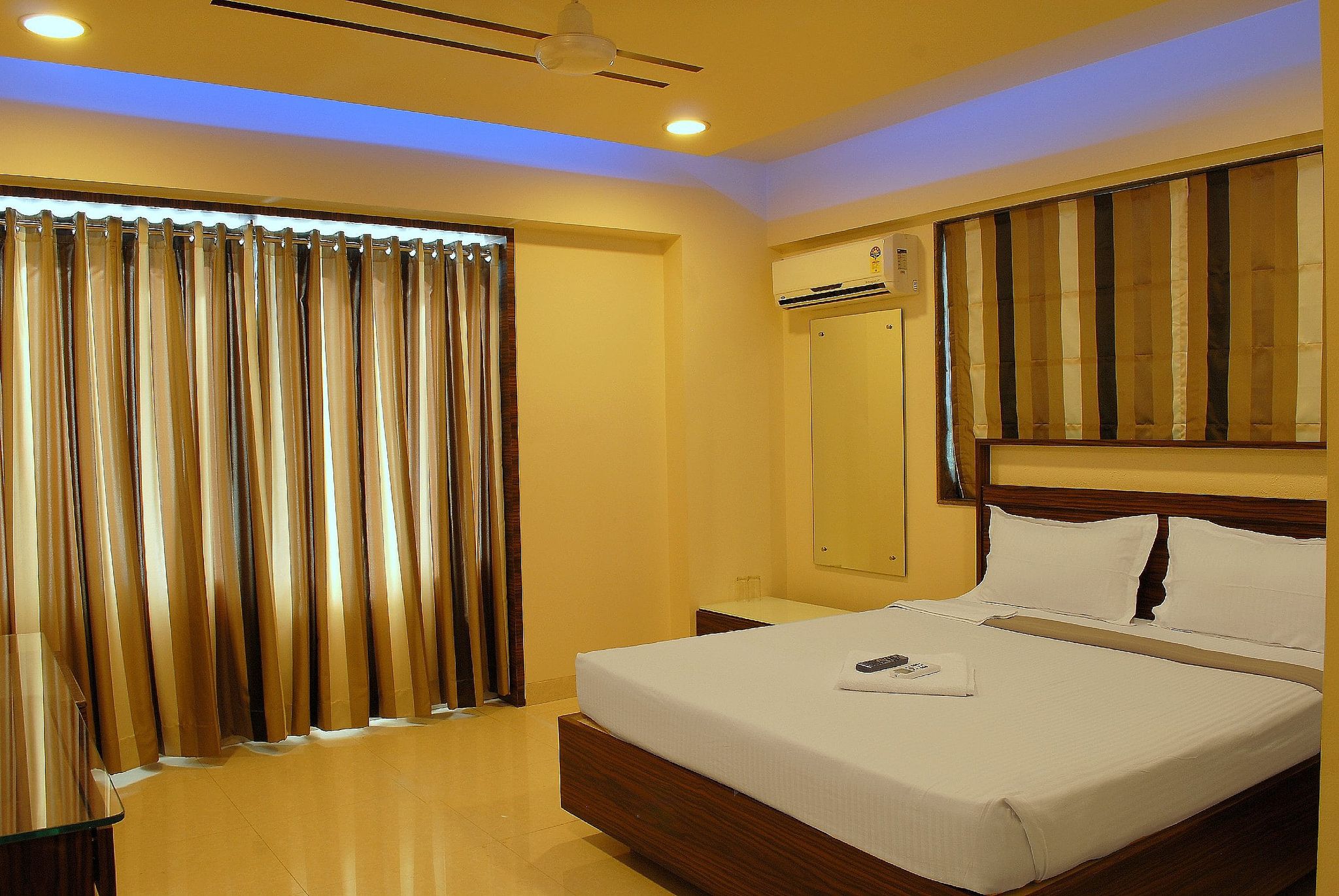 Deluxe AC Room (Guest Age Should Be 20 Years & Above)