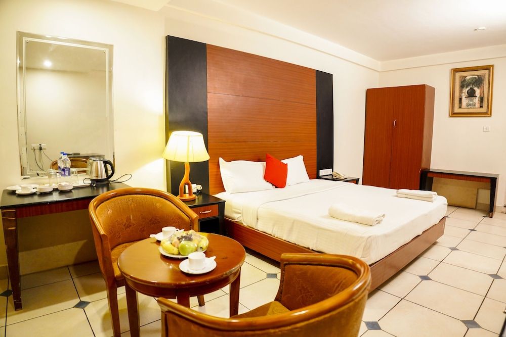 EMARALD RESORT Deluxe AC Room 8